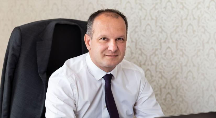 Visszalépett Balla László, Csányi József újra a város élére készül