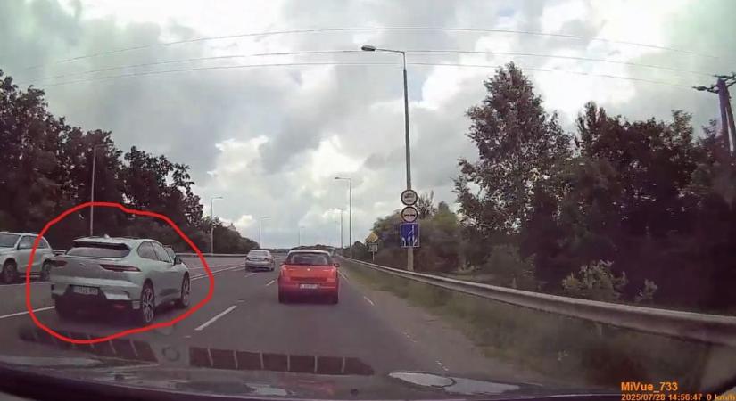 Rettenetes, mit csinált ez az autós Debrecenben! Te is nagyon kiakadnál rá? – videóval