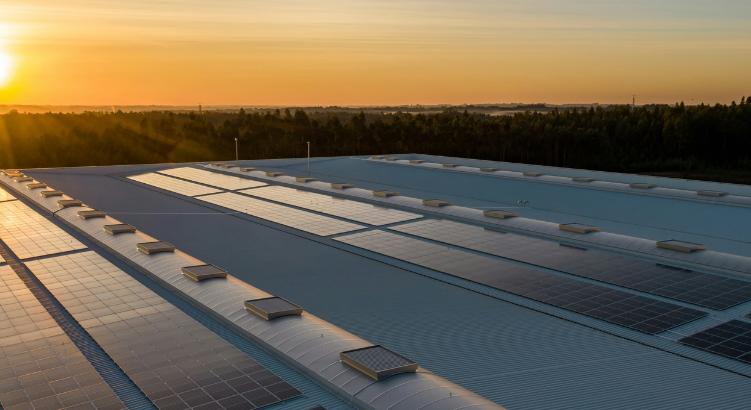 Hogyan tették megfizethetővé a napenergiát az évtizedekig rejtett innovációk?