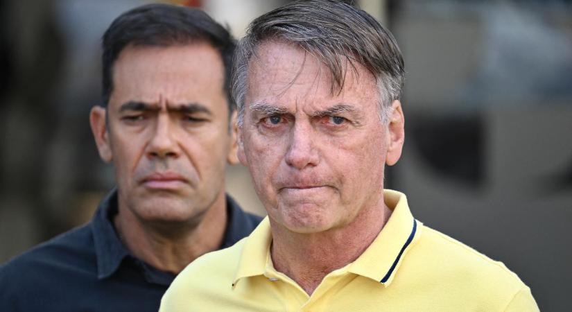 Elrendelték Jair Bolsonaro 24 órás rendőri megfigyelését