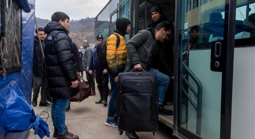 Kiutazhatnak Ukrajnából a 18 és 22 év közötti férfiak
