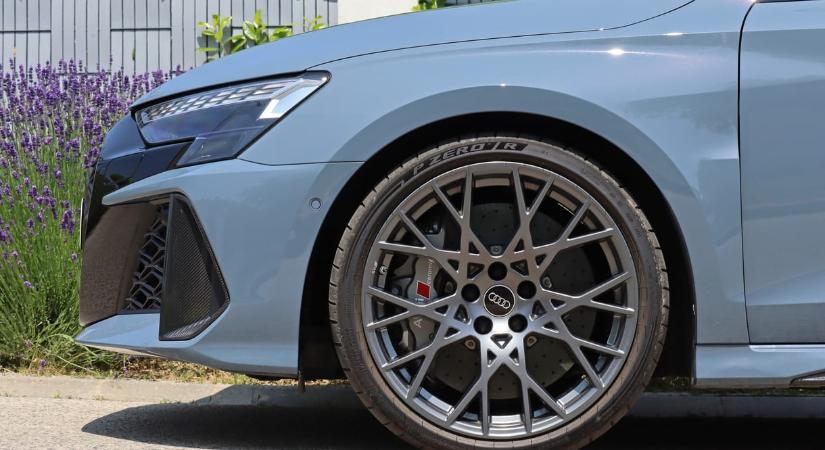 Még nagyobbat szól a győri ötlövetű: az Auditól jöhet a legerősebb hot hatch