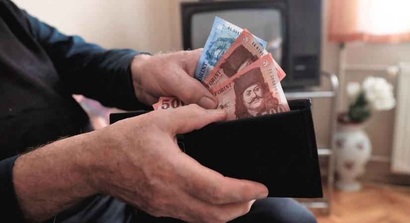 Milyen nyugdíj vár arra, aki évtizedeken át minimálbérre volt bejelentve?
