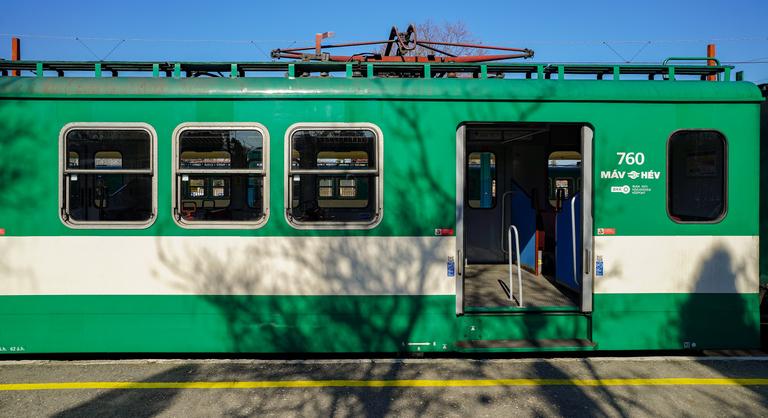 Kiírták a közbeszerzést az ország legnagyobb kötöttpályás vasúti vonalára, hosszabbodhat a metróvonal