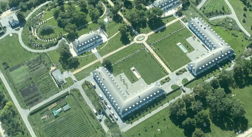 Hadházy levideózta, ahogy belép Hatvanpusztára