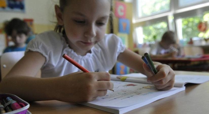 Páratlan segítség az iskolakezdésben — elérhetőek a kedvezményes adózású juttatások