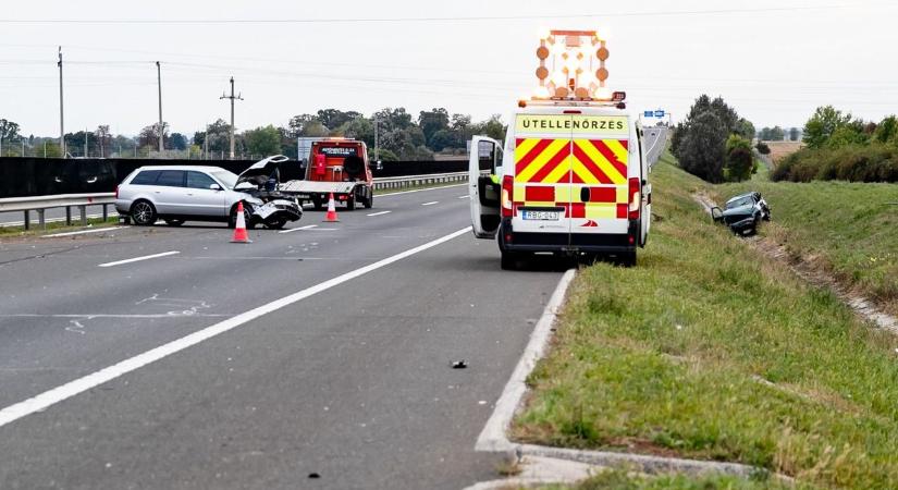 Durva baleset az M7-esen, a motoros a második születésnapját ünnepelheti mostantól - videóval