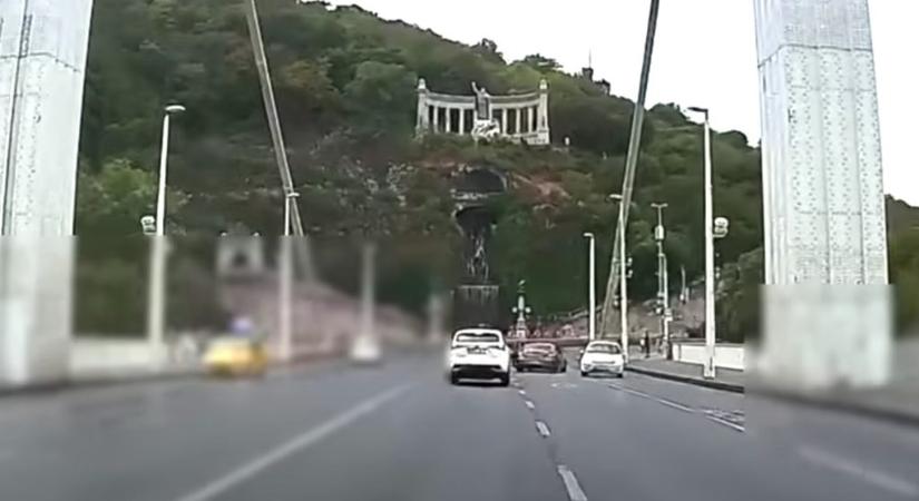 Hajmeresztő ámokfutást rendezett egy autós az Erzsébet hídon