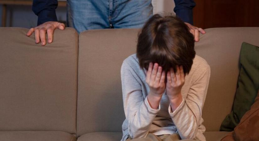 Hétéves gyermeket kényszerített szexre egy borsodi