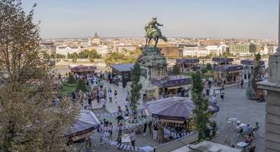Egy korty élmény, egy csipet elegancia és Budapest legszebb panorámája – Jön a Budapest Borfesztivál!