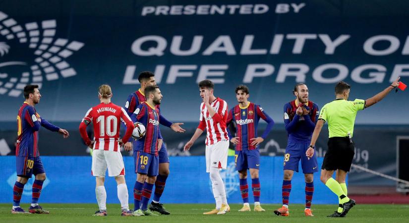 Eldőlt, hány meccses eltiltást ért Messi történelmi piros lapja - videó
