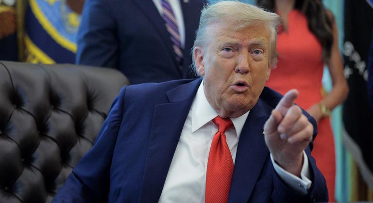 Donald Trump ismét figyelmeztette Európát, újabb vámokat helyezett kilátásba