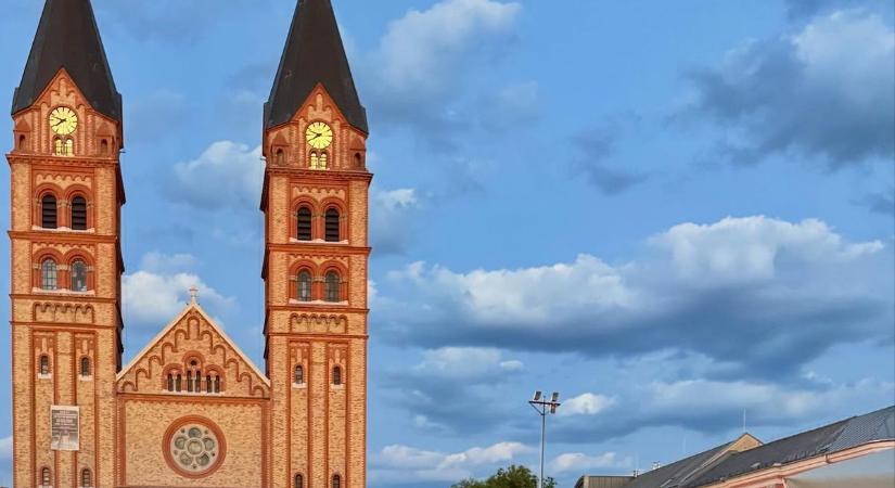 Puskás-Dallos Peti és felesége Nyíregyházán ünneplik a házassági évfordulójukat