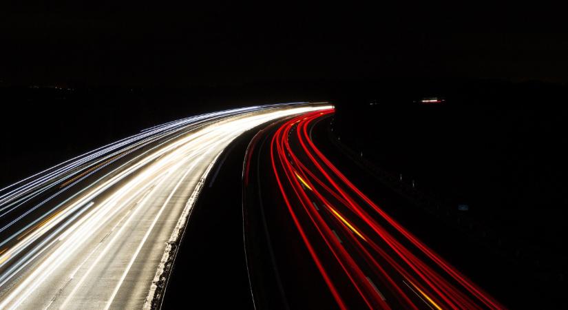 Leállhat a motor menet közben ennél az autónál, Magyarországon is vannak gondok