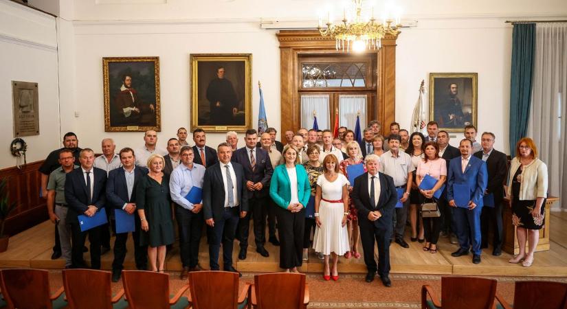 1,7 milliárd forint Tolna vármegyének – minden település részesül a támogatásból (képgaléria)