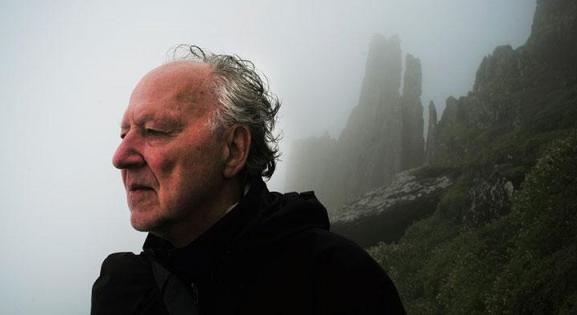 Werner Herzog kerti sütögetésről bejelentkezve érkezett meg az Instagramra