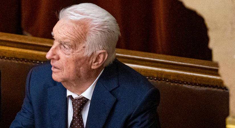„Győző Bátyám, nem jön ki a matek” – Magyar Péter nyílt levelet írt Orbán Viktor apjának Hatvanpuszta kapcsán
