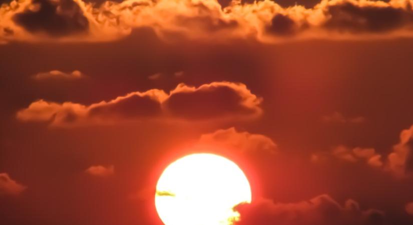 Hőség veszélyére figyelmeztetnek a fél országban