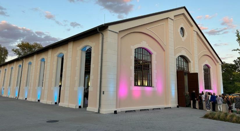 Eiffel mérnöki remekét is megmentették a kecskeméti Kislovardában — galériával, videóval