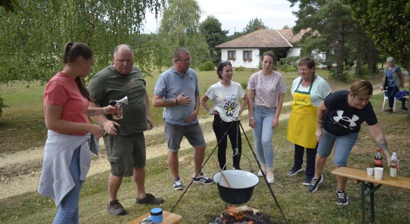 Volt legfüstösebb, leghúsosabb – de megtelt a retró hangulatú moziterem is