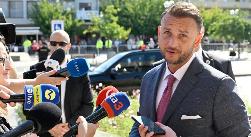 Mennyi pénz a fegyverekre? – nem ért egyet a kormánykoalíció