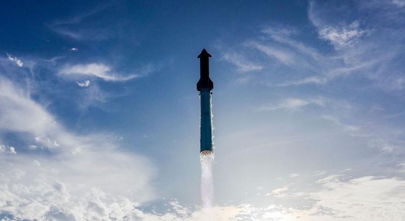 A kudarcok után a SpaceX rakétája végül felszállt