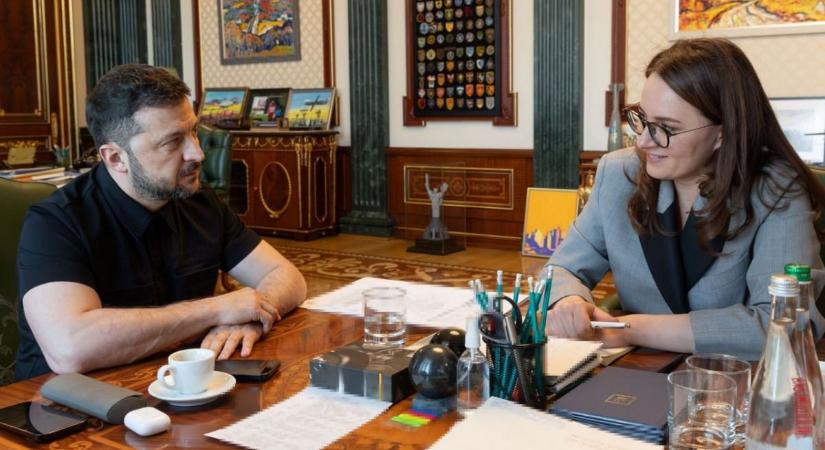 Kínos beismerést tett az ukrán miniszterelnök: testvére külföldre költözött