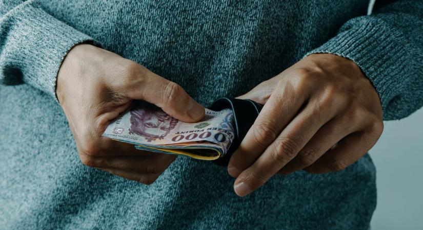 Jóval több mint százezret buknának a vármegyében az átlagfizetésből élők, ha Magyar Péter adóztatná őket