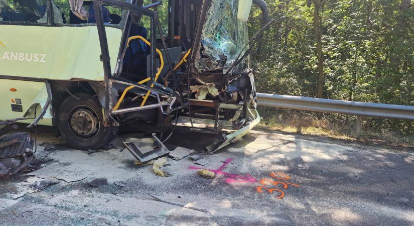 Baleset történt a 24-es úton, sok a sérült