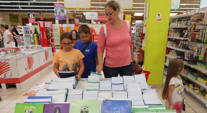 Három gyerekkel sem pánikol a suli előtt, így készül a tanévkezdésre egy szegedi édesanya