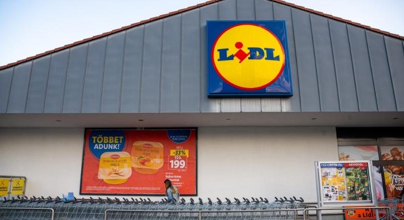 Botrány az ország tortája körül: célkeresztbe került a Lidl