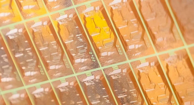 Összefoghat az Intel és a Samsung üvegszubsztrátumok piacán