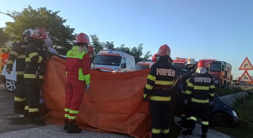 Súlyos baleset: hét személy kórházban, egy hároméves gyermek meghalt