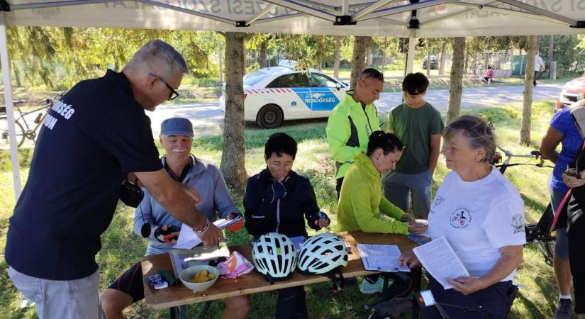 BikeSafe akciót rendeztek Harkán, biztonságban a kerékpárok és rollerek