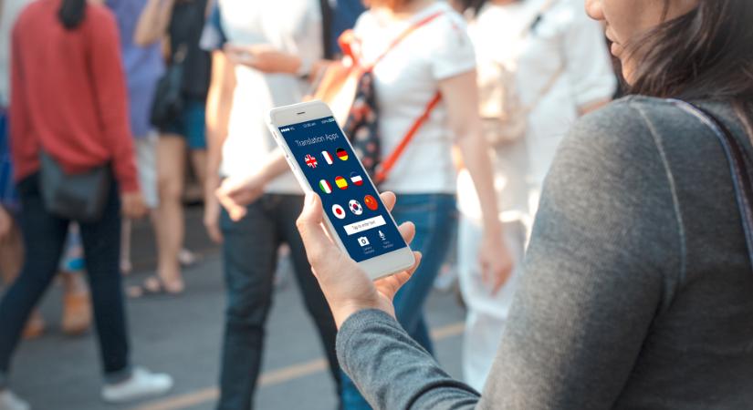 Mintaországban tiltják be az iskolai mobilhasználatot