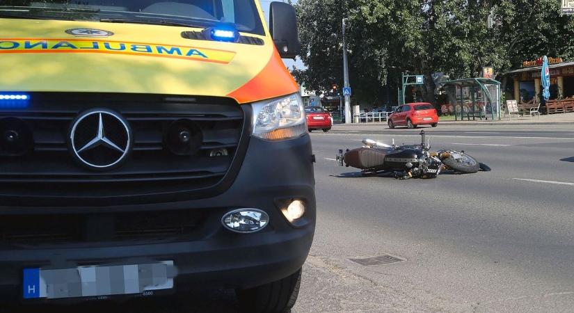 Súlyos motorbaleset Baranyában  mentő érkezett a helyszínre