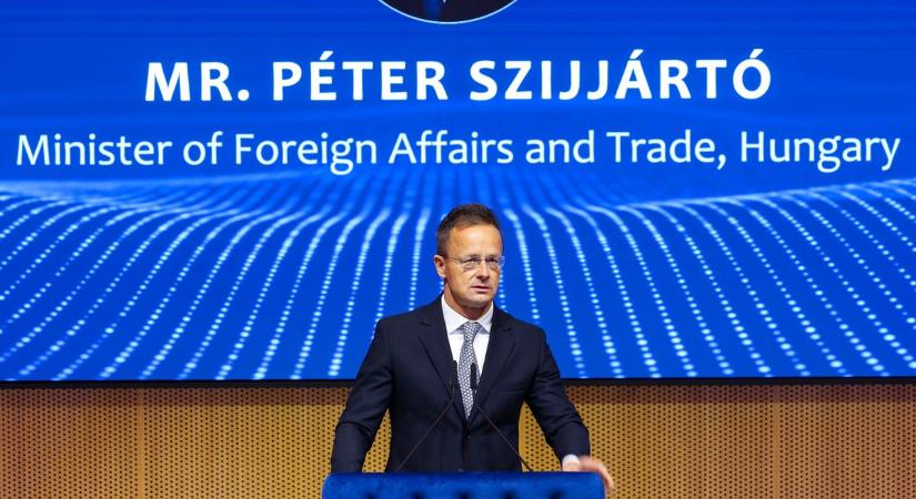 Kő kövön nem maradt: Szijjártó úgy helyretette az alaptalanul vádaskodó osztrák elnököt, hogy csak pislogunk