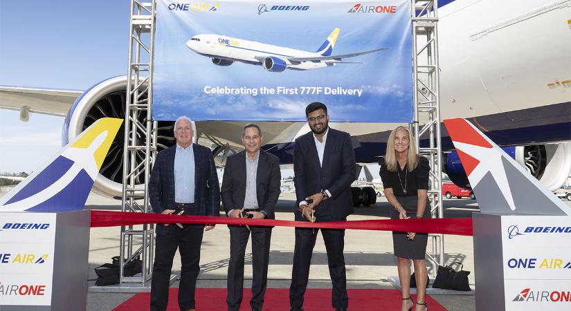 Átvette első Boeing 777F áruszállítóját a One Air