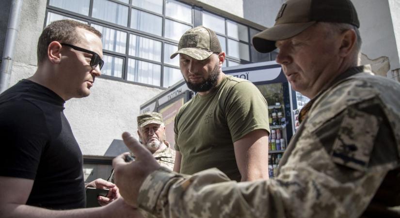 Kényszersorozás: fiatal férfire támadtak az emberrrablók