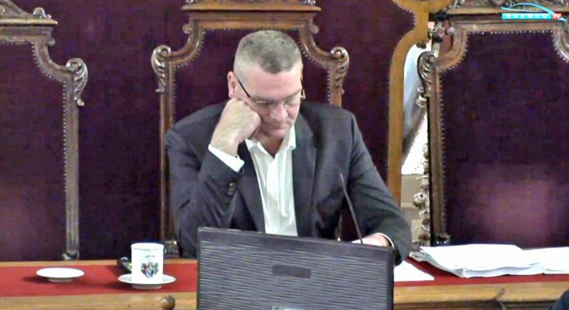 Mi folyik a városházán? – teszi fel a költői kérdést a szegedi Fidesz