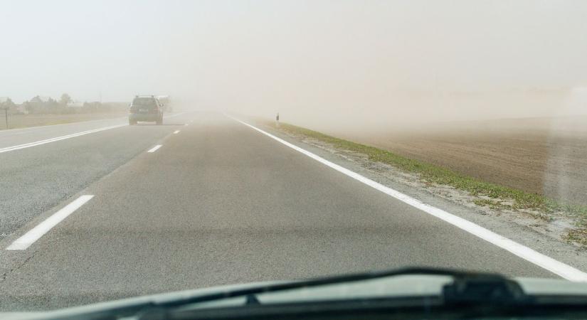 Szaharai por zúdul ránk a kánikula mellett
