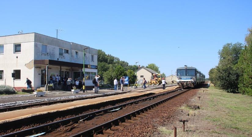 Teljes körű megújulás vár a poroszlói vasútállomásra