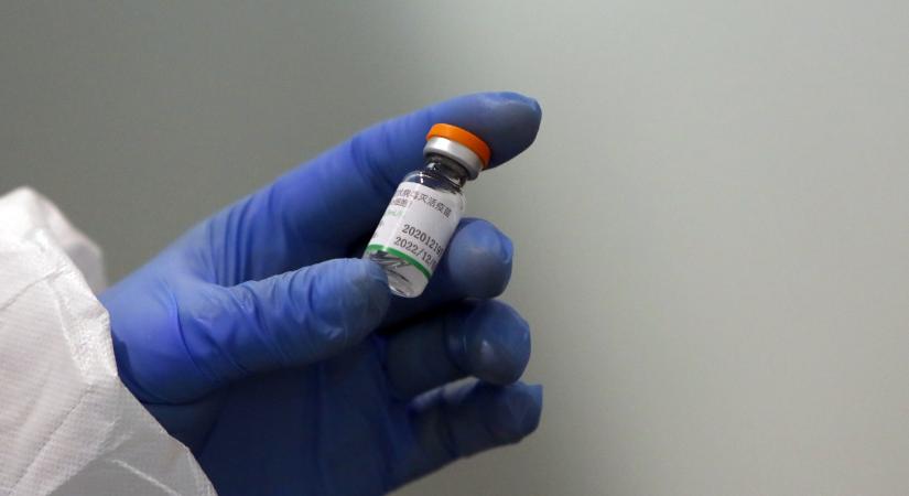 Pécsi virológusok is beadatnák a kínai vakcinát