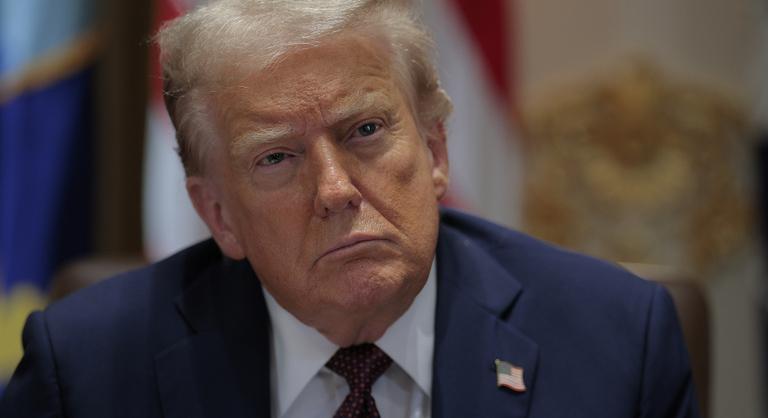 Maffiatörvény alapján emelne vádat Soros György és fia ellen Donald Trump