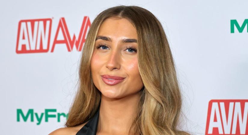 Lily Phillips szülei a házukat is eladnák, ha a lányuk abbahagyná a pornózást