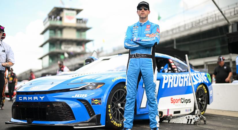 A dühös Denny Hamlin bajnok akar lenni és nem engedi, hogy a NASCAR vezetése kizökkentse a ritmusból