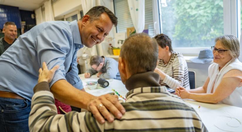 Várják a jelöléseket a szociális gondoskodást elismerő díjakra
