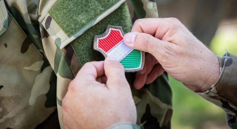 Már több száz iskolában tanítják a honvédelmet, és most jönnek az általános iskolák