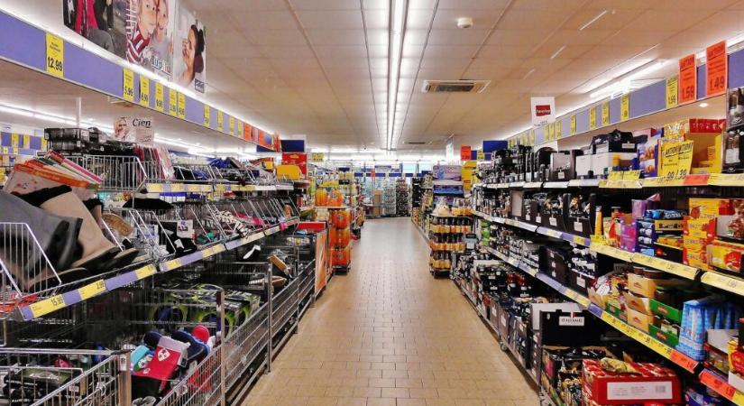 A kávé, ami Stockholmban 2,5 euróba kerül, nálunk 300 dinárral drágább