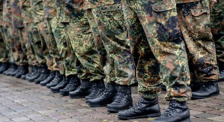 Háborúra készülnek a szomszédban: modernizálja a hadseregét Románia